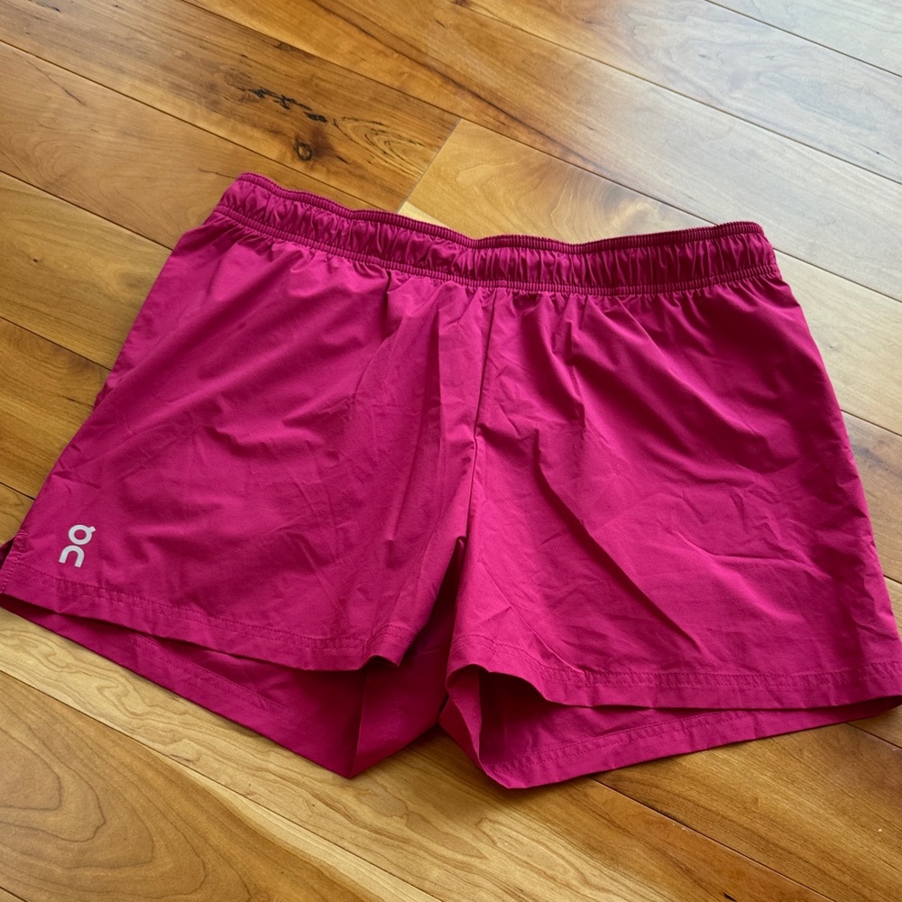 On Running Running Women's Pink Core Shorts sz M